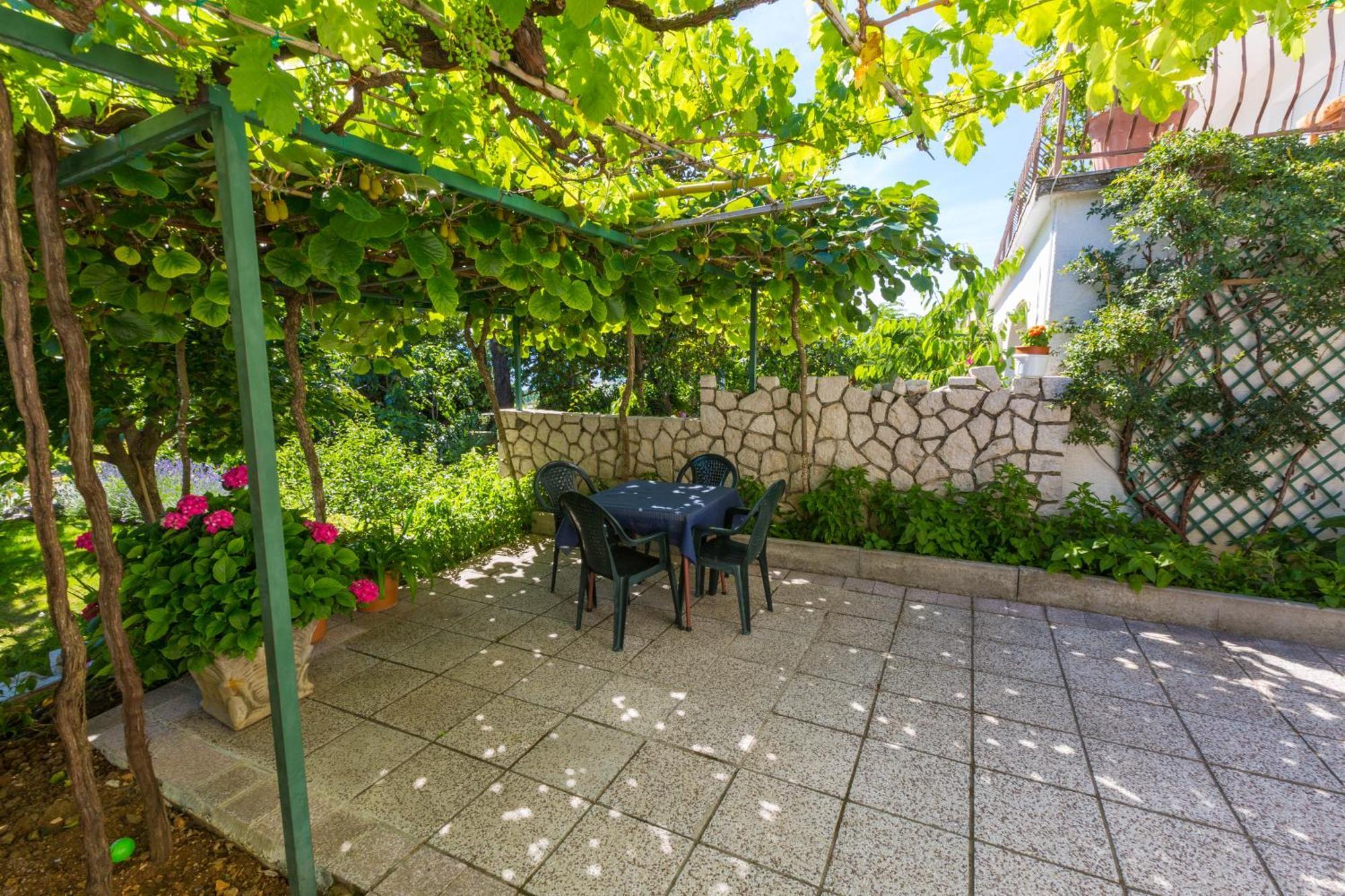 Nella. Lägenhet Crikvenica Exteriör bild