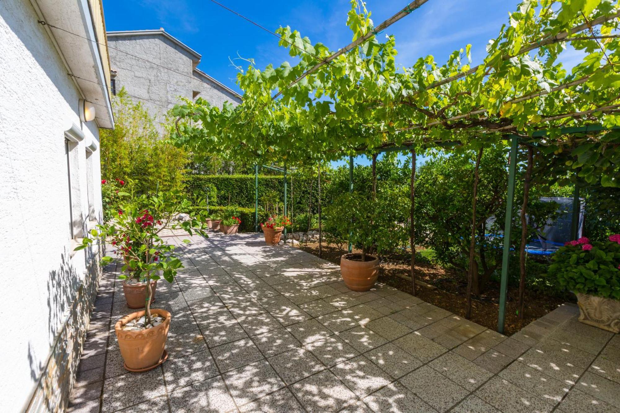 Nella. Lägenhet Crikvenica Exteriör bild